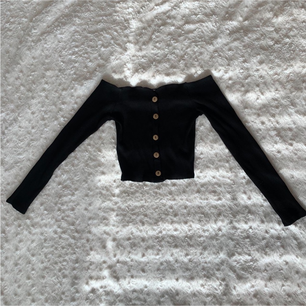 Black long sleeve off the shoulder crop top